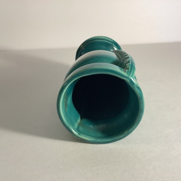 Vintage Shawnee pottery vase made in USA - Picture 6 of 7